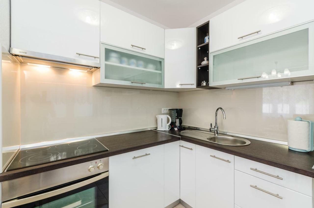 Apartmani Katica ポヴィレ エクステリア 写真